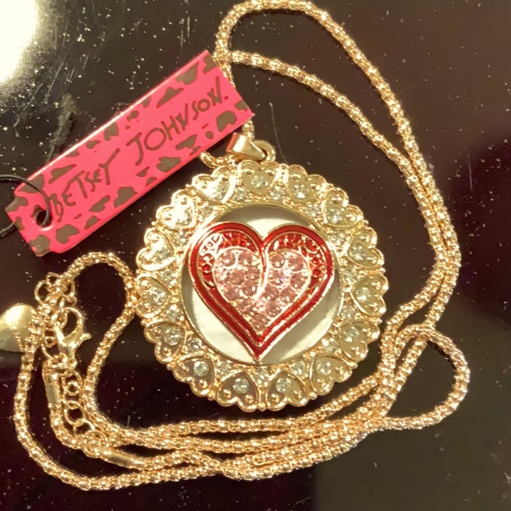 Betsey Johnson Necklace Heart Gold Tone Cute #E2